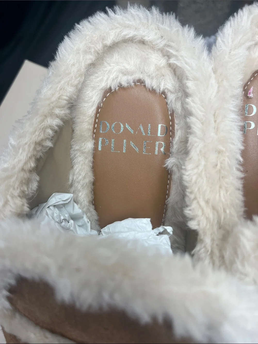 Donald PLINER 9.5 SUEDE Mule w/ original box  NWT